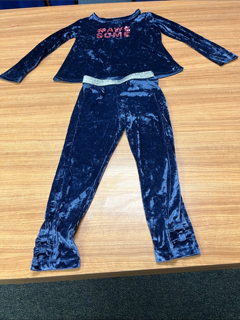 365 Kids by Gap Velvet Top & Leggings in Navy Blue